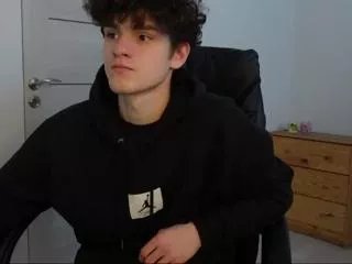 Offline brad_holloway on Flirt4Free