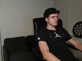 Offline brad_holloway on Flirt4Free