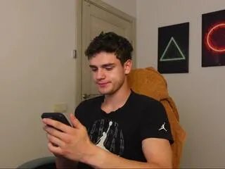 Offline brad_holloway on Flirt4Free