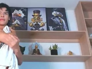 Offline charlie_tomsom on Flirt4Free