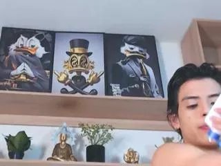 Offline charlie_tomsom on Flirt4Free