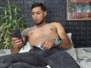 Offline damian_more on Flirt4Free