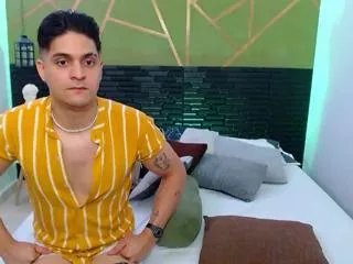 Offline jordan_velez_rooney_saenz on Flirt4Free