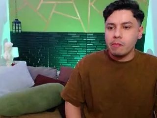 Offline jordan_velez_rooney_saenz on Flirt4Free