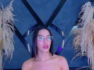 kylie_whitee on Flirt4Free 