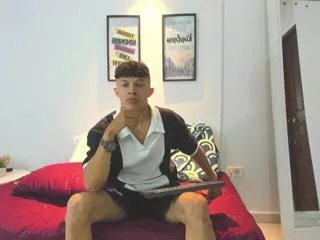 Offline lucas_luxx on Flirt4Free