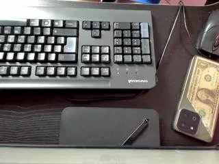 Offline lucy_fore on Flirt4Free