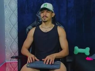 Offline lukee_taylor on Flirt4Free