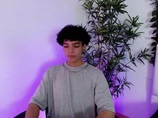 Offline marlon_smiith on Flirt4Free