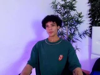 Offline marlon_smiith on Flirt4Free