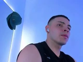 Offline maxwell_dupont on Flirt4Free