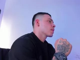 Offline maxwell_dupont on Flirt4Free