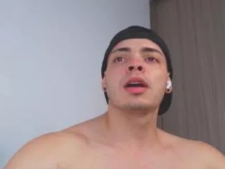 Offline maxwell_dupont on Flirt4Free