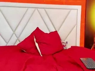 Offline roxanne_tobias on Flirt4Free