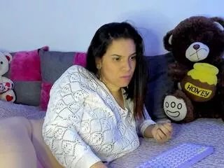 Offline sophie_mega on Flirt4Free