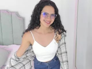 Offline AlaskaBlueee on Streamate