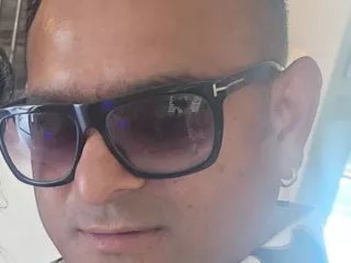 Offline Hotuncut19 on Streamate