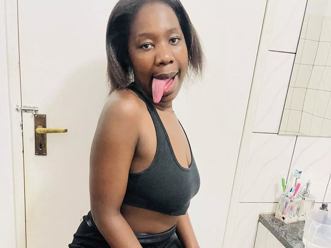 Offline LickingBoobs18 on Streamate