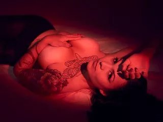 Offline orianasavatil on Streamate