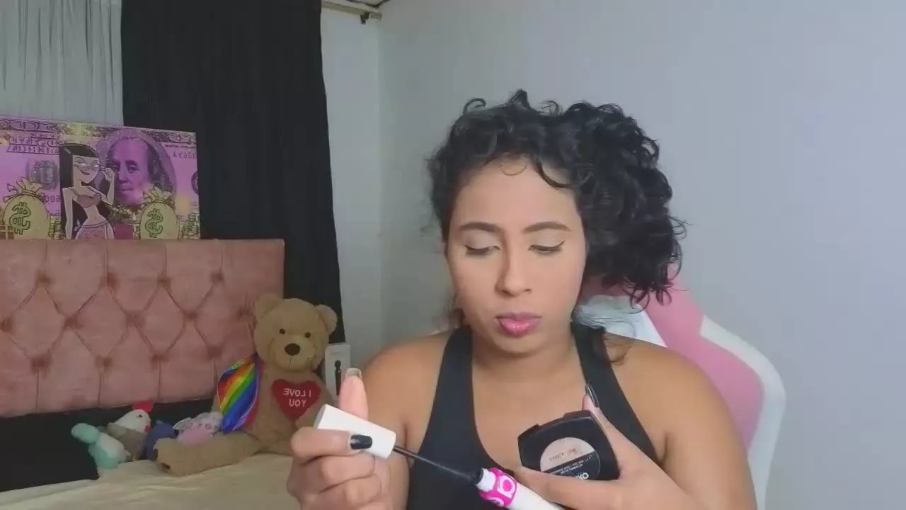 Offline Amelia_Sweett on Streamray