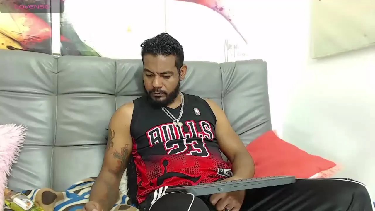 Offline BladeFoster on Streamray