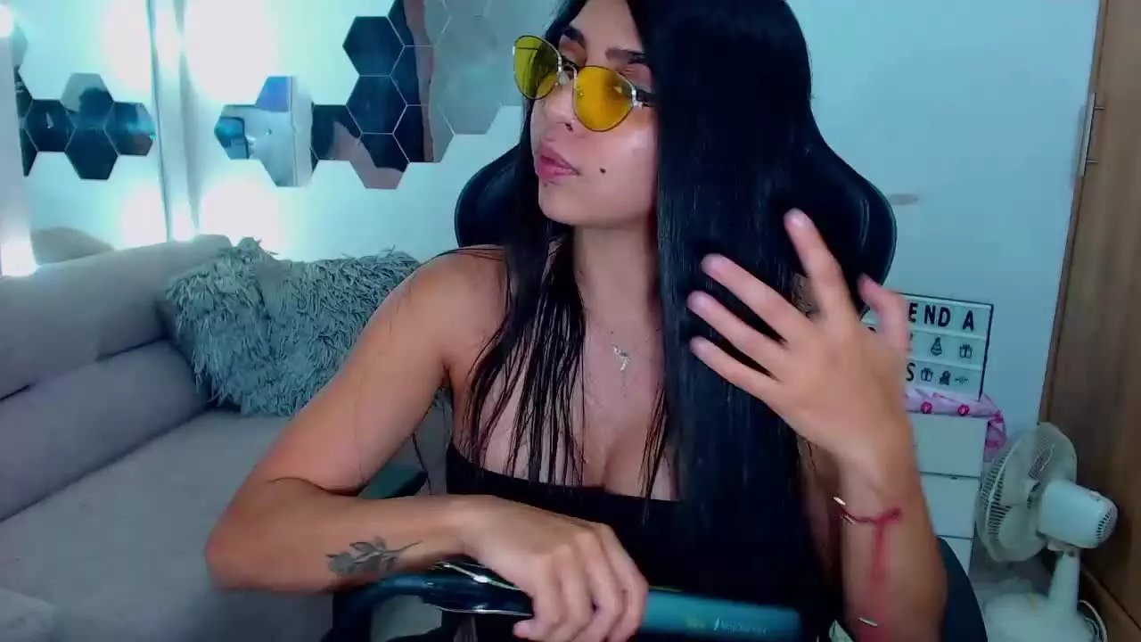 Offline BrendaDiaz on Streamray