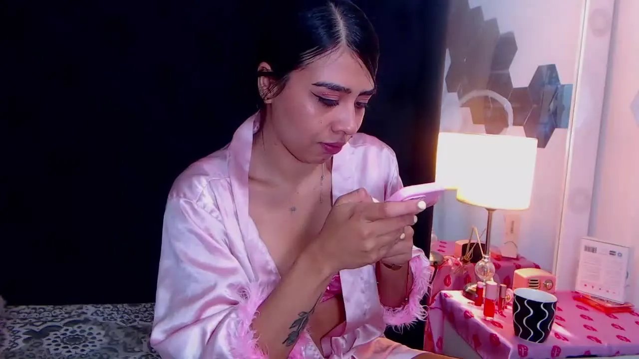 Offline BrendaDiaz on Streamray