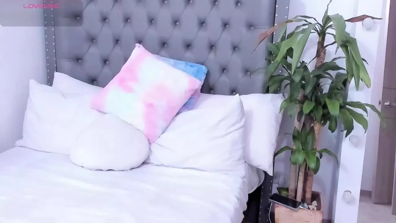 Offline ChloeSmith on Streamray