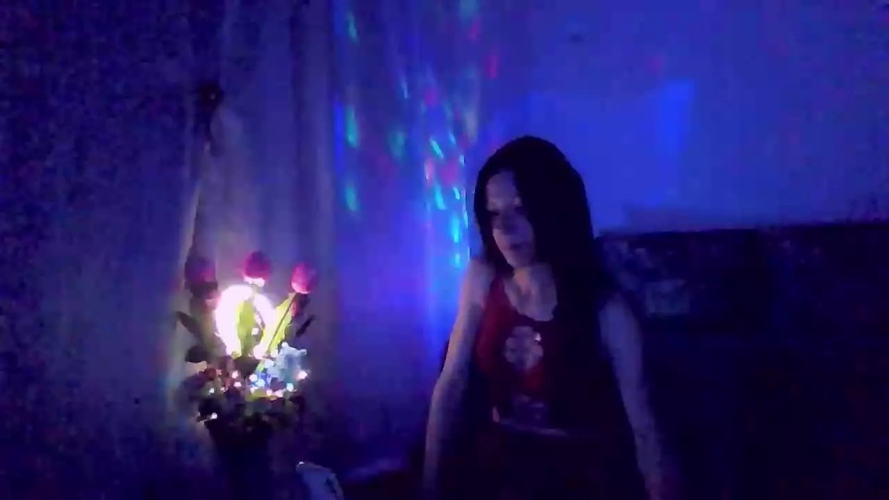 Offline ElysaSun on Streamray