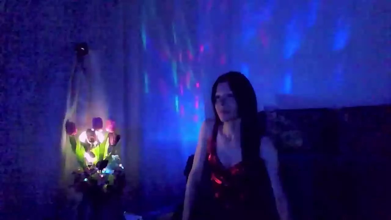 Offline ElysaSun on Streamray