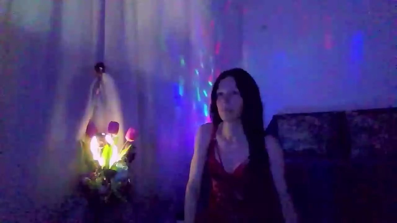 Offline ElysaSun on Streamray