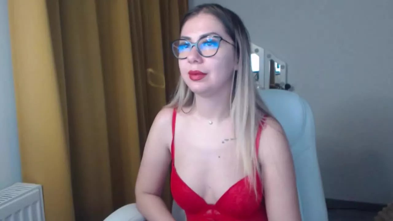 Offline ErikaMoreno on Streamray