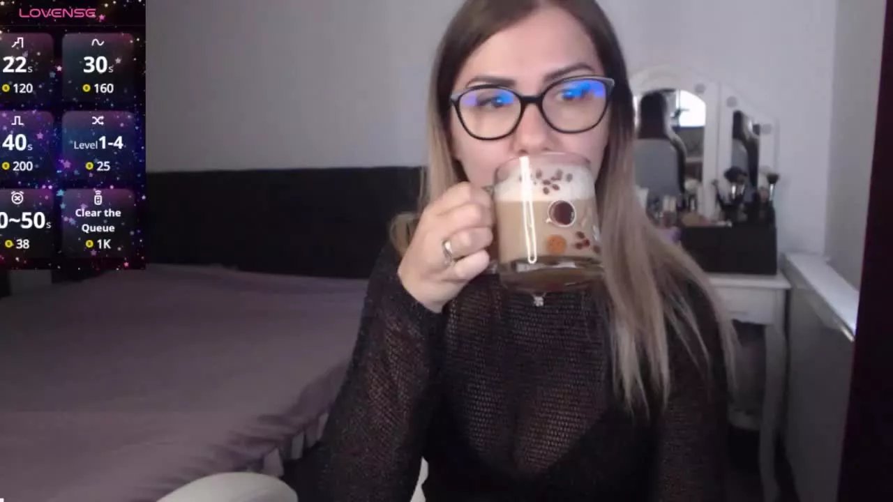 Offline ErikaMoreno on Streamray