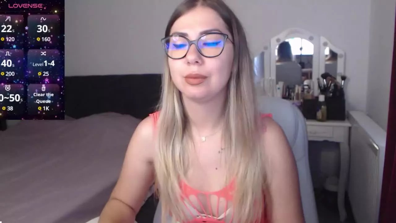 Offline ErikaMoreno on Streamray