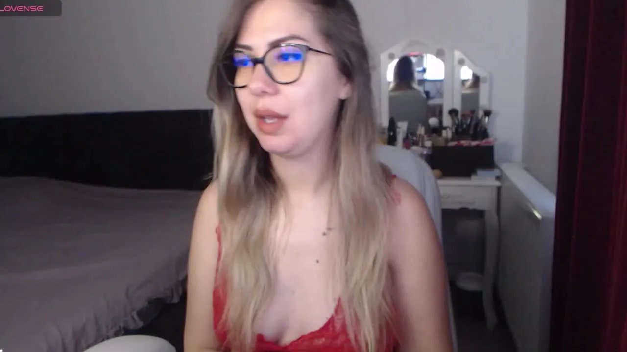 Offline ErikaMoreno on Streamray