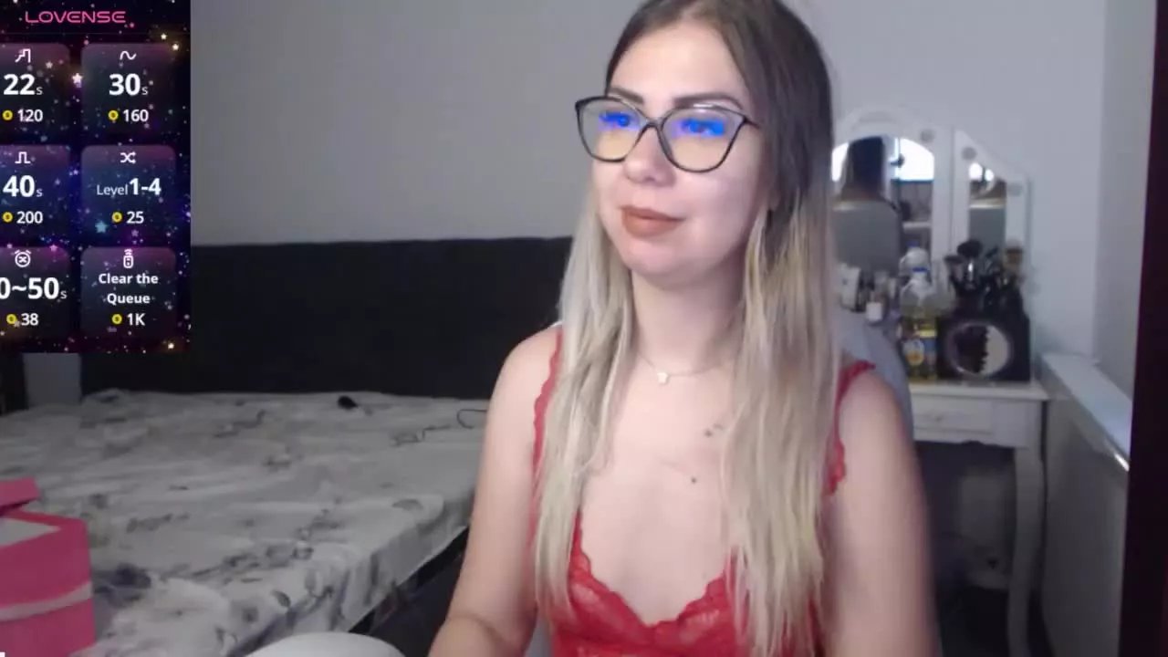 Offline ErikaMoreno on Streamray