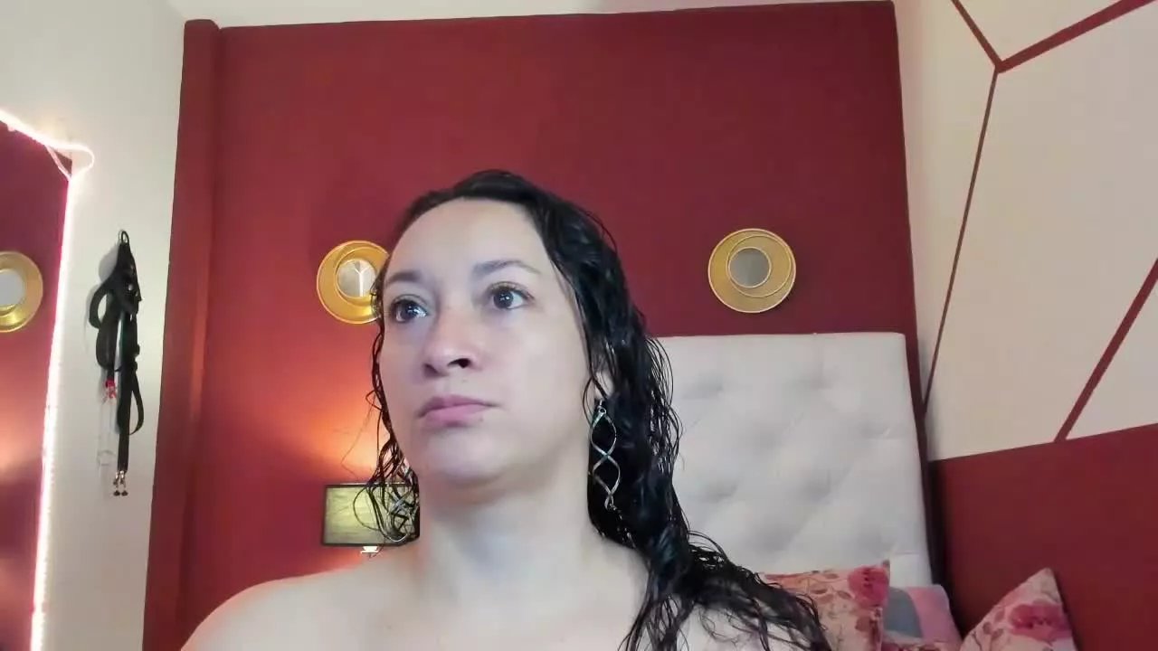 Offline JessiRoses on Streamray