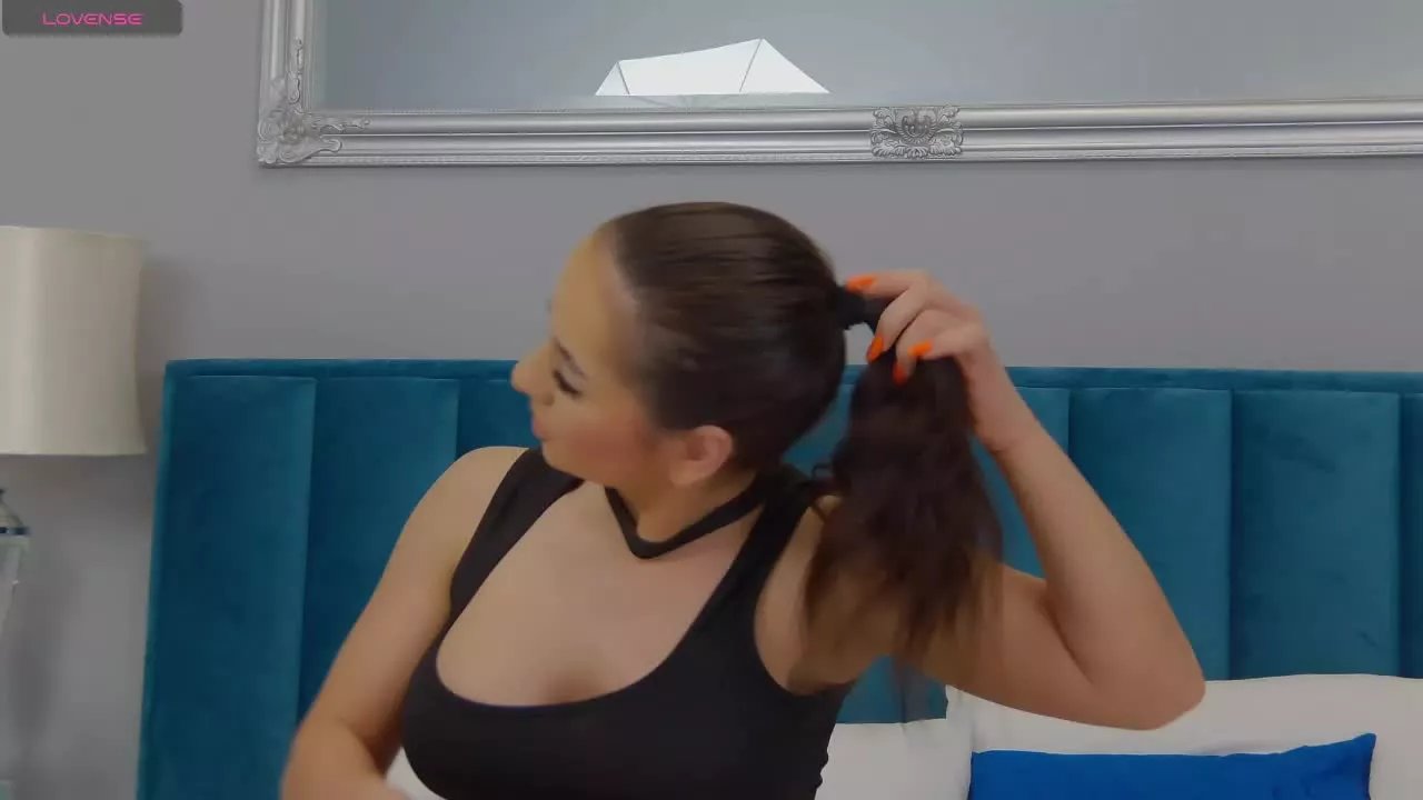 Offline LexiLovinn on Streamray