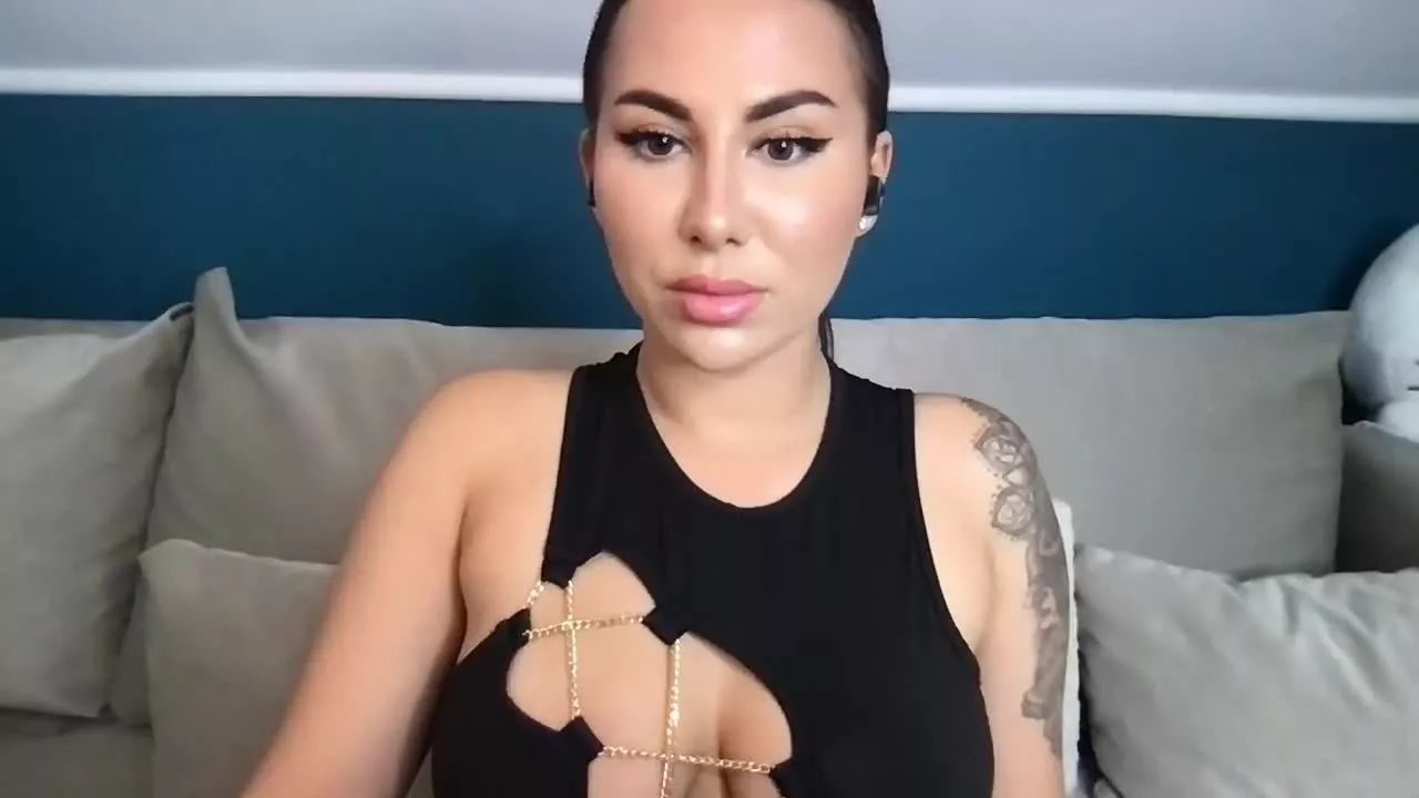 Offline missMINDY on Streamray