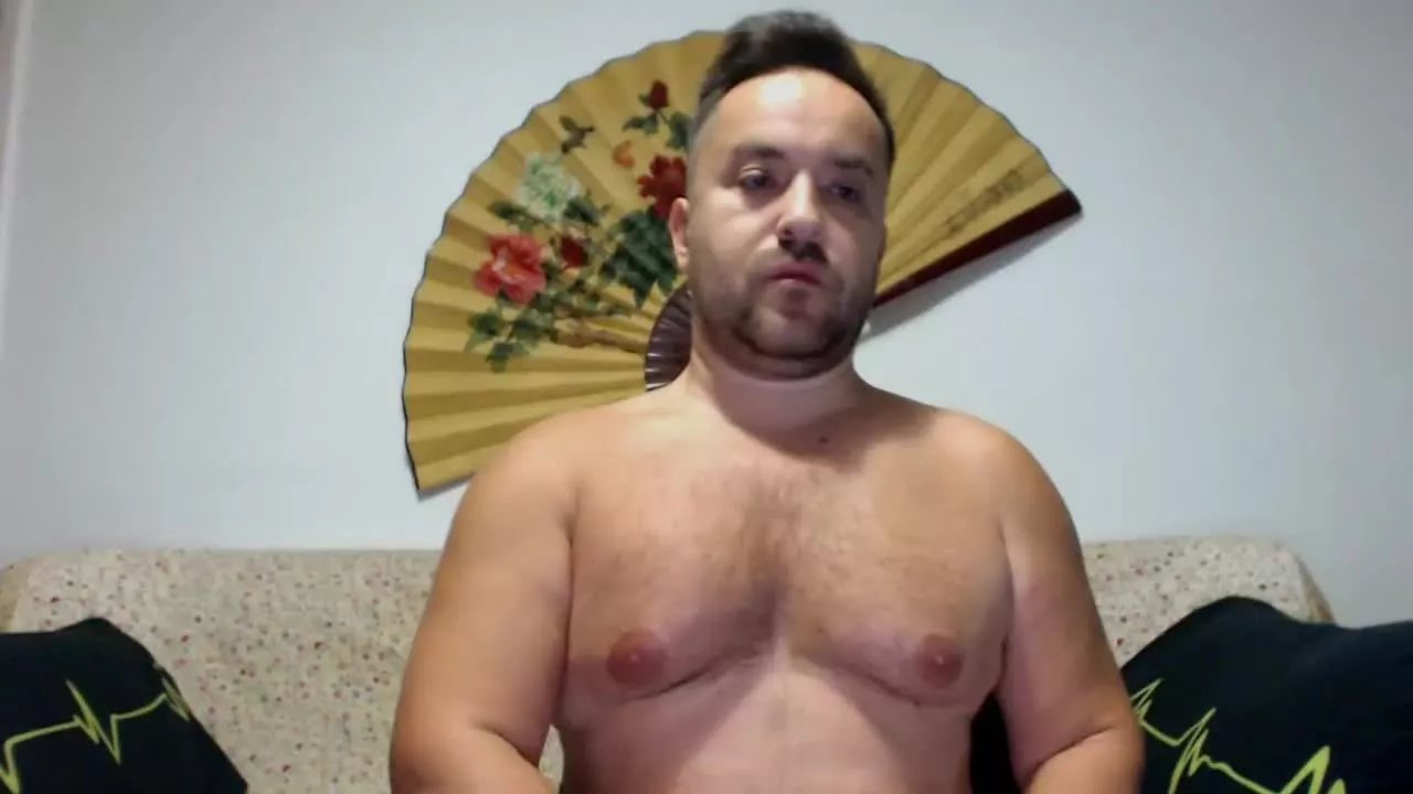 Freechat Stud10inch on Streamray