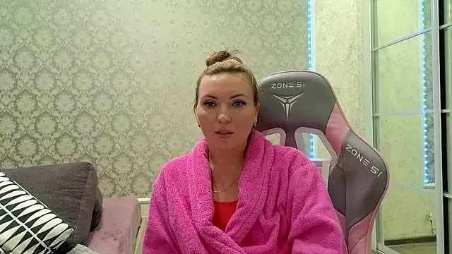 Freechat -DIVORA- on StripChat