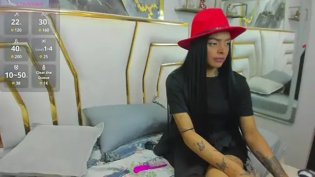 Freechat EmmaEbony_ on StripChat