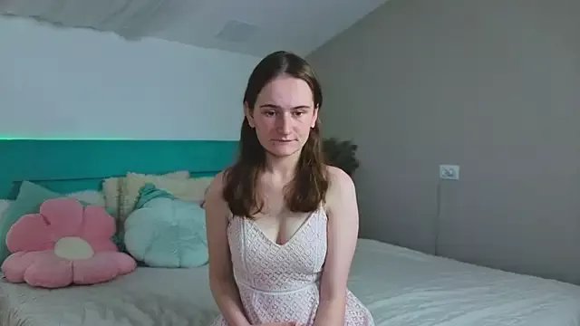 Freechat L1ittle_kitty_ on StripChat