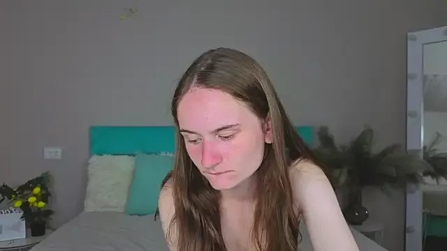 Freechat L1ittle_kitty_ on StripChat