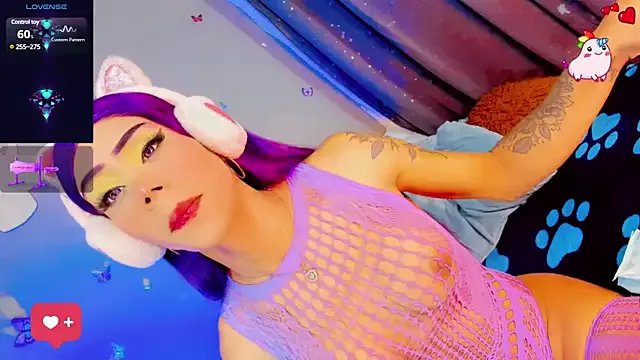 Freechat Naugth_channel_ts on StripChat