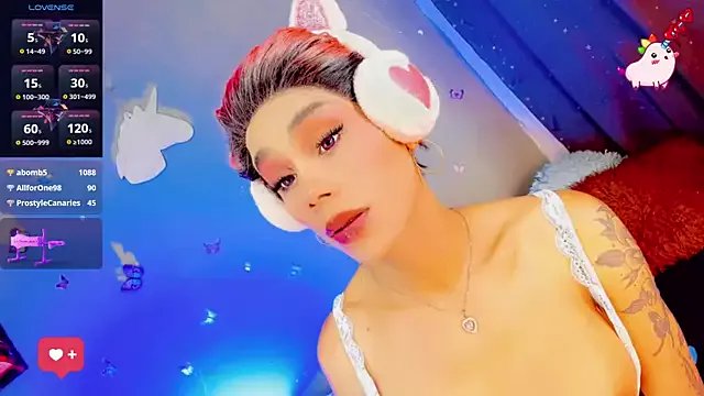 Freechat Naugth_channel_ts on StripChat