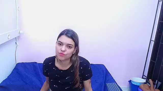 Freechat rubihops on StripChat